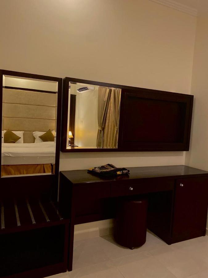 Moon Gate 2 Hotel ยันบู ภายนอก รูปภาพ
