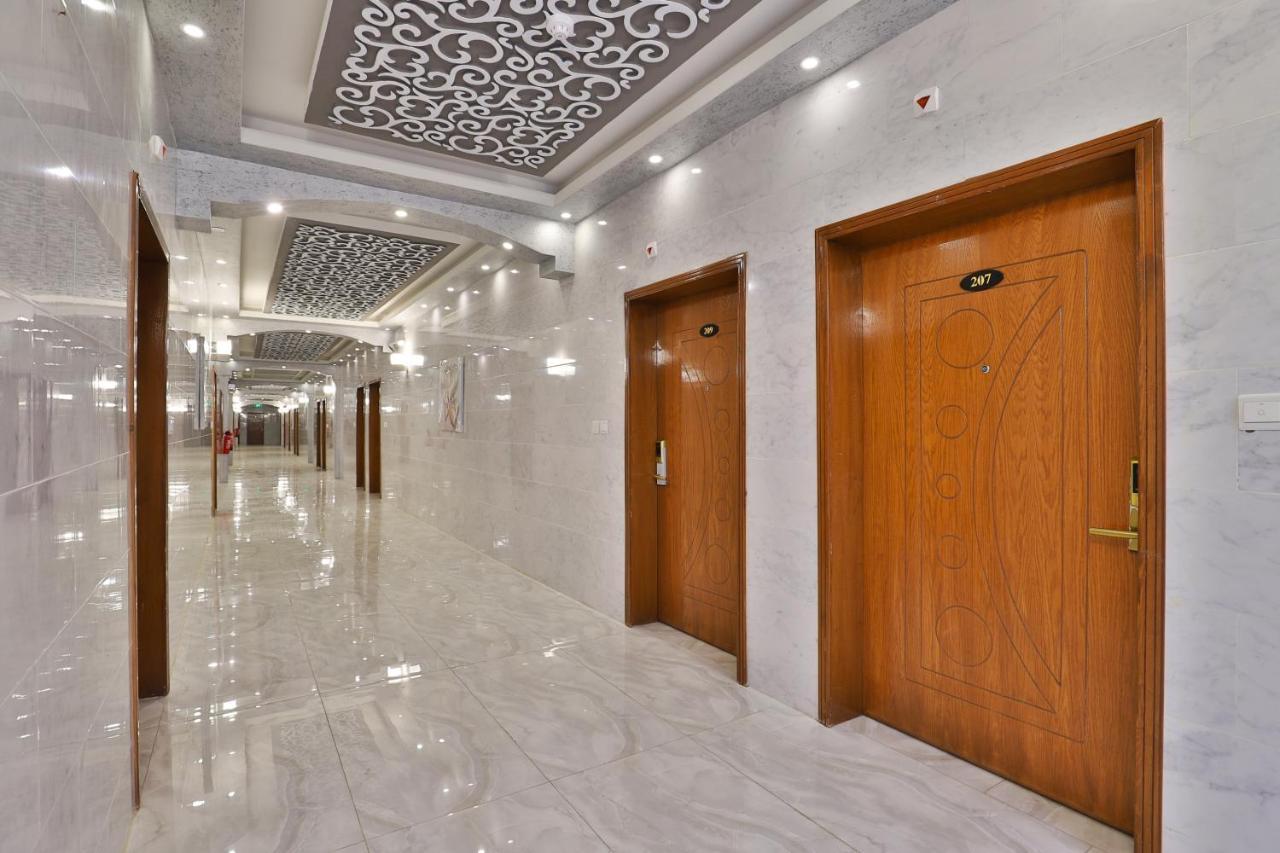 Moon Gate 2 Hotel ยันบู ภายนอก รูปภาพ