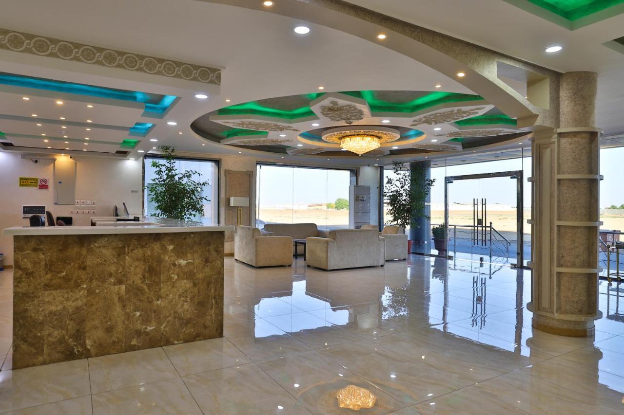 Moon Gate 2 Hotel ยันบู ภายนอก รูปภาพ